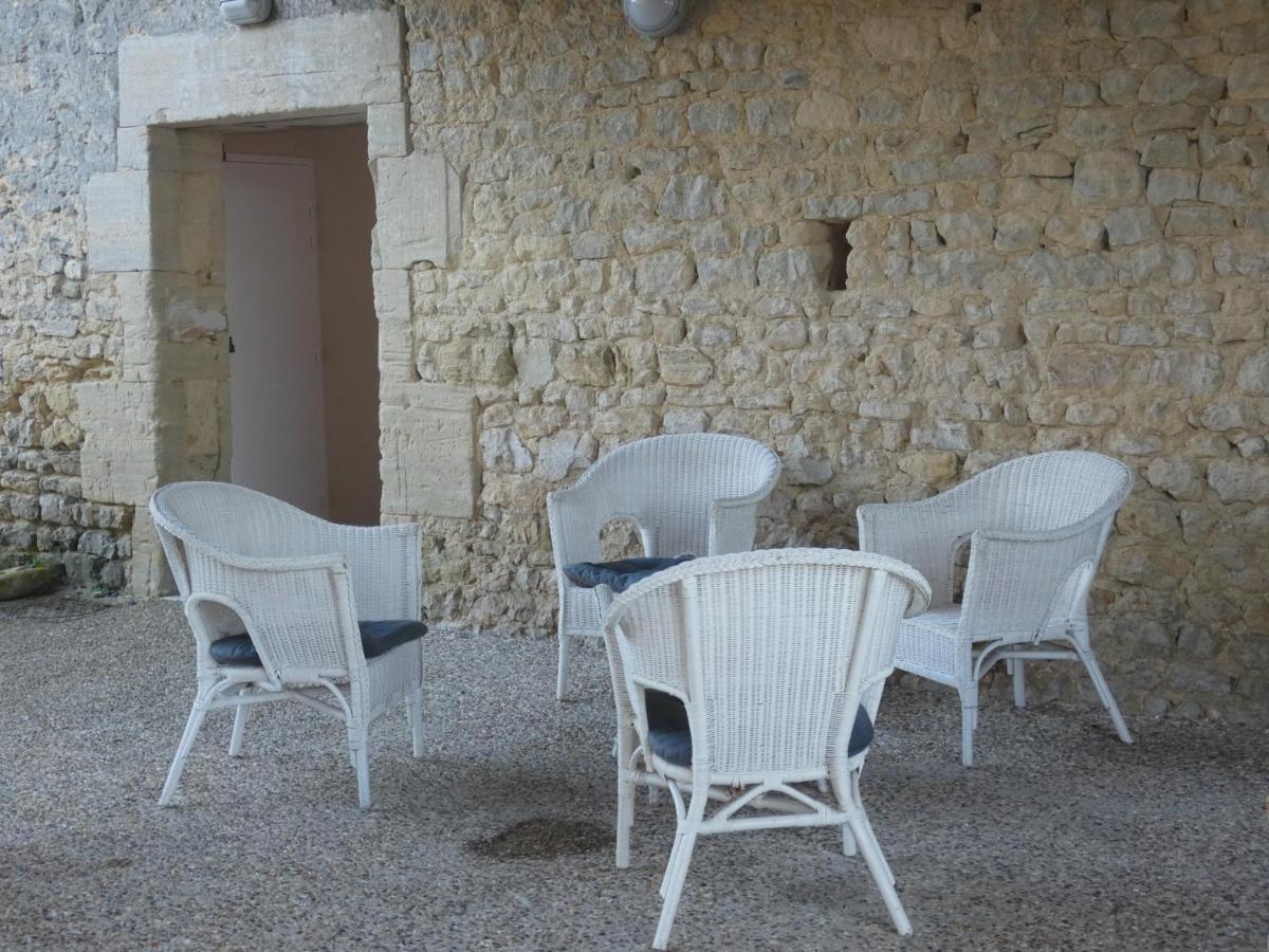Hotel Restaurant Le Clos De L 'Ancien Pressoir Commes Luaran gambar